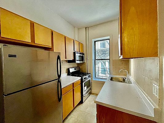 1st image of 454 W 149th St #3