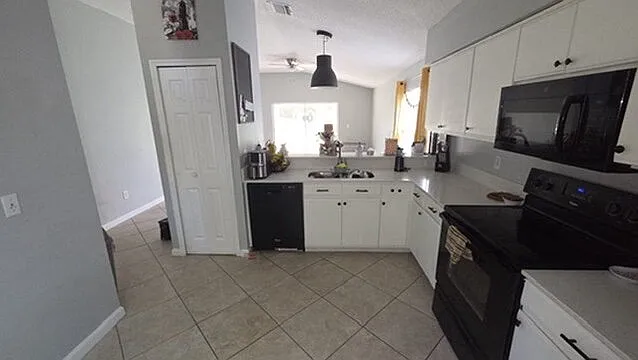 2527 Chatham Cir — Photo 3