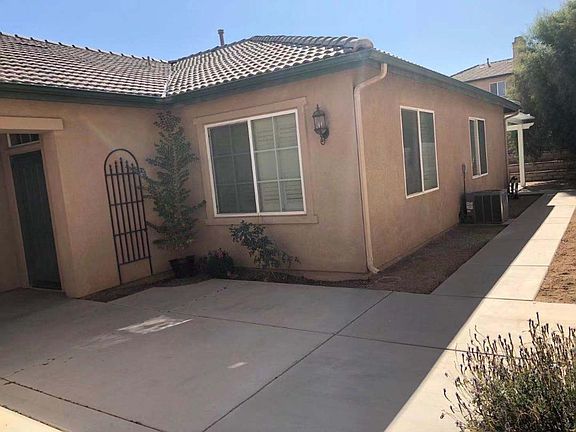 3rd image of 13783 Dodie Ave