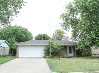 11905 E 2nd St S, Tulsa, OK 74128