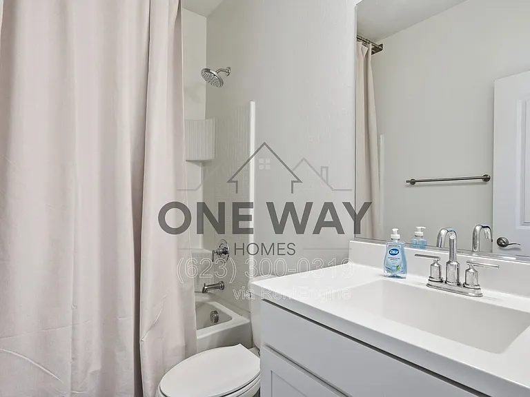 30558 W Clarendon Ave — Photo 32