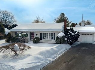 80 Twin Oak Dr, Warwick, RI 02889