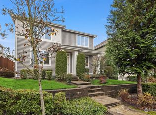 2527 8th St SW, Puyallup, WA 98373