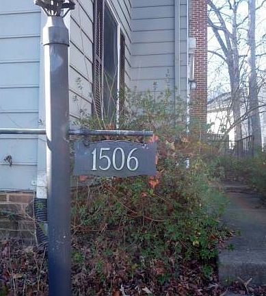 Elegant entrance sign