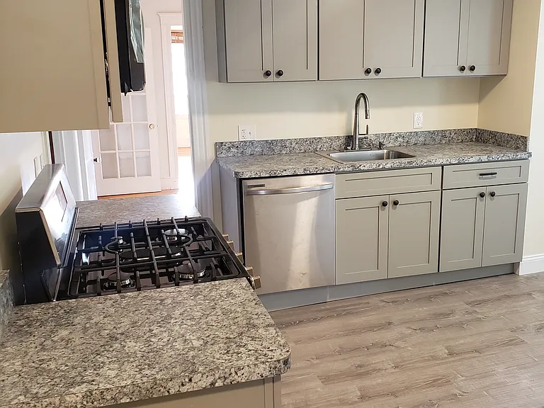177 Lakeview Ave #2 — Photo 3
