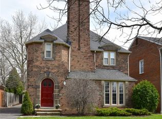 2419 Fenwick Rd, University Heights, OH 44118