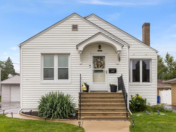 1207 Oregon St, Joliet, IL 60435