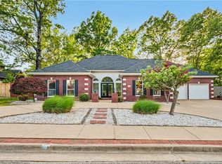 3 David Dr, Bentonville, AR 72712