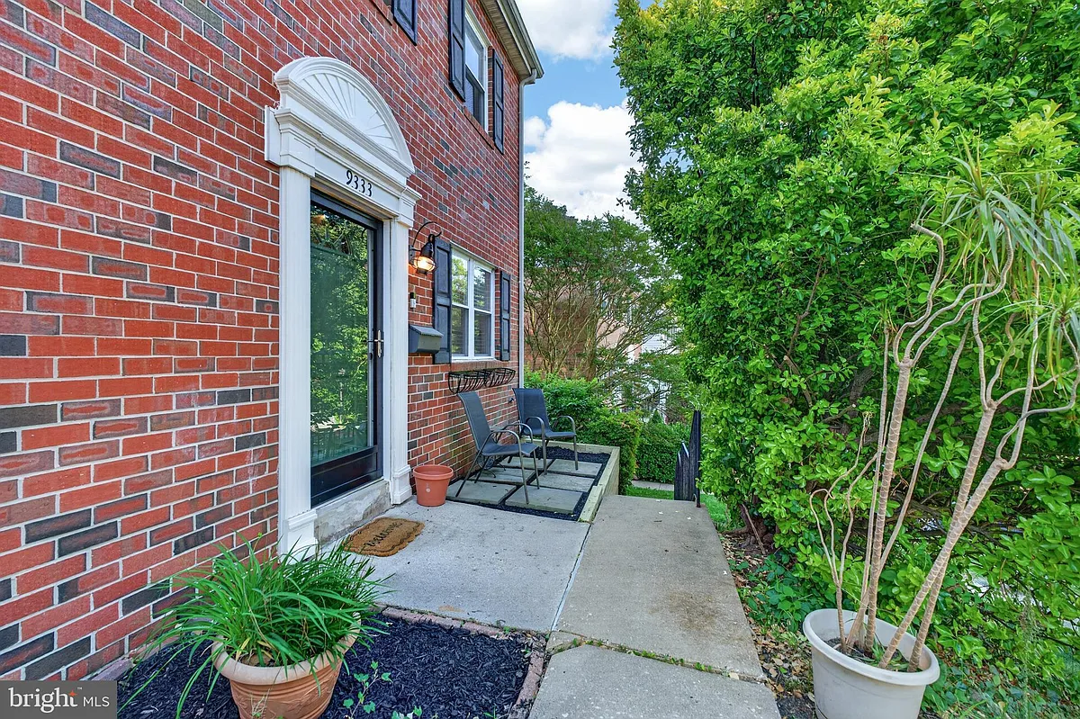 Building Photo - 9333 Pan Ridge Rd