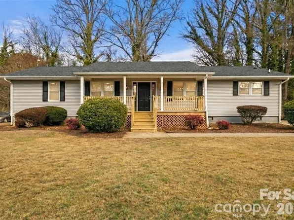 322 Holland Cir, Statesville, NC 28677