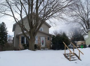 902 Seneca St NE, Massillon, OH