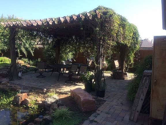 4th image of 8008 Saddle Oak Dr