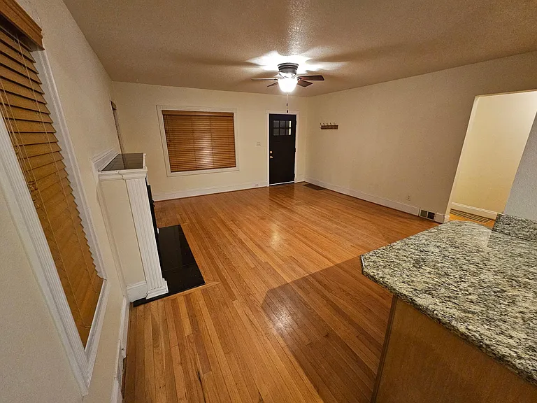 6306 SW 30th Ave — Photo 18