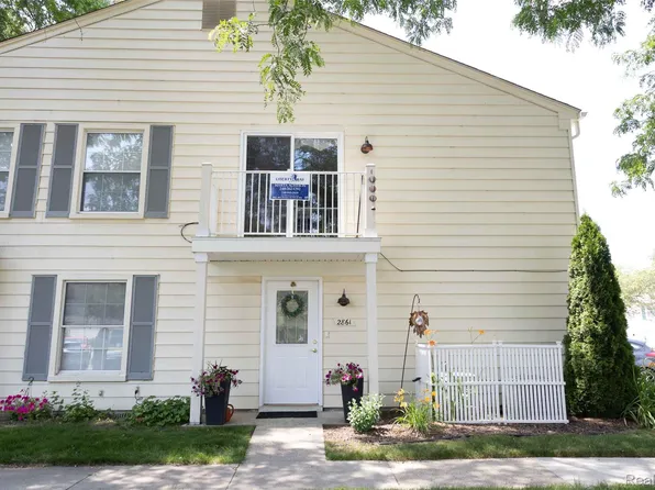2861 Glenwood Ct, Orion, MI 48360