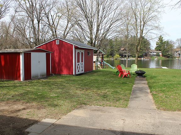 4th image of 2237 Schimperle Dr NE