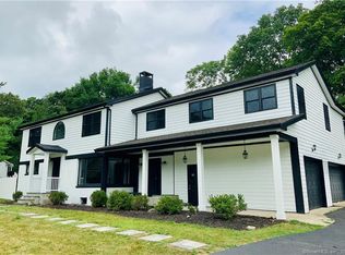 660 Whittemore Rd, Middlebury, CT 06762