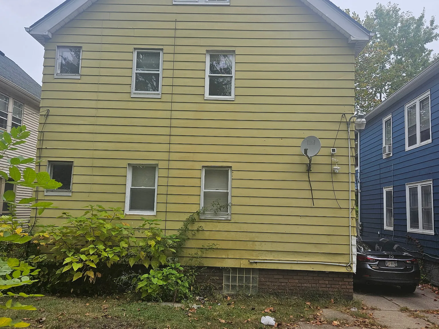 802 Wayside Rd — Photo 2
