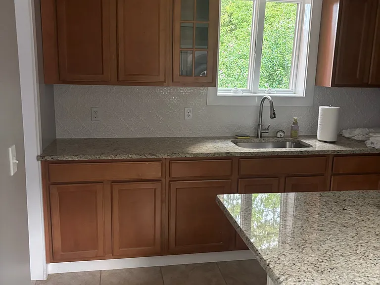 210 Russell St — Photo 10