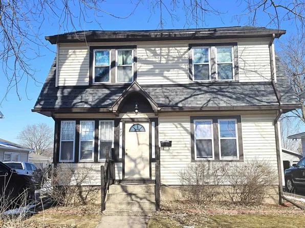 422 Jackson St, Waupun, WI 53963