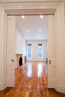 Rented by Realty Collective | media 33