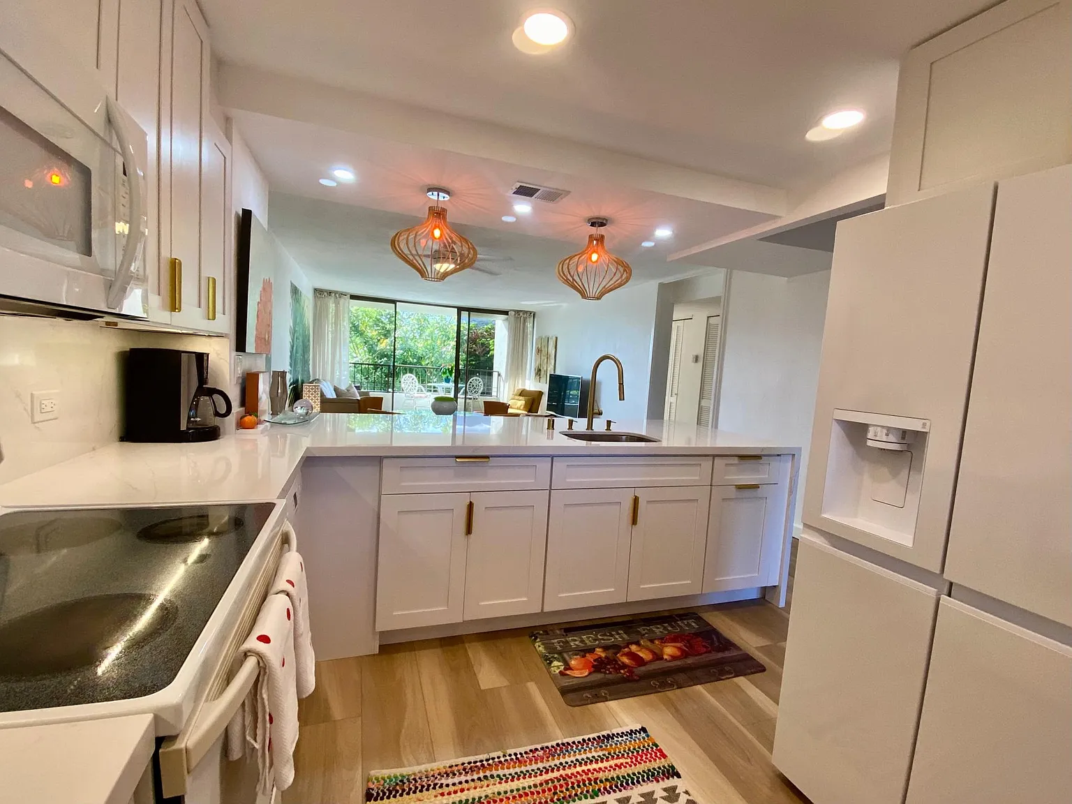 2 bed, 1200 sqft, $4,500 — Photo 2