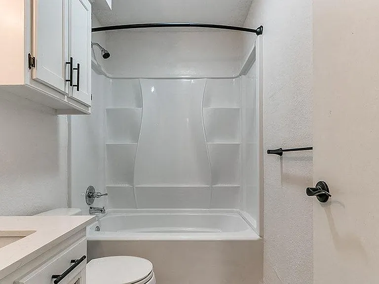 Hearthstone Homes - Moore — Photo 6