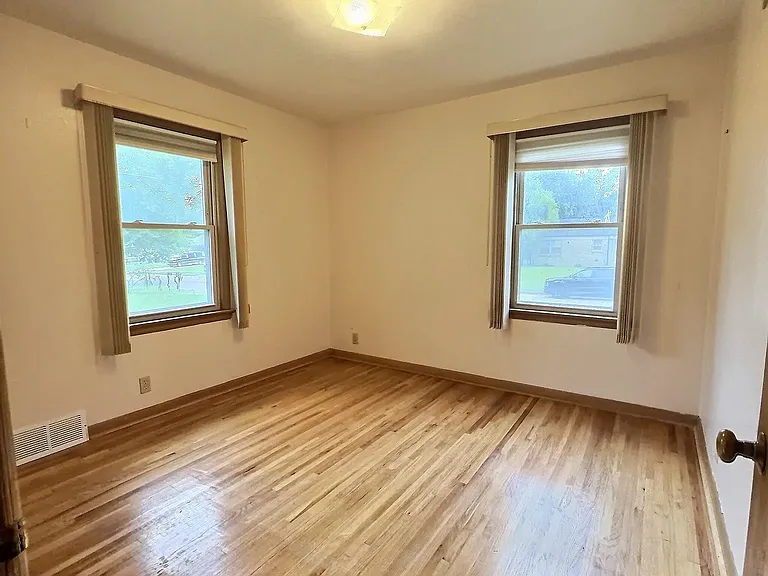 2048 S Ridgewood Dr — Photo 9