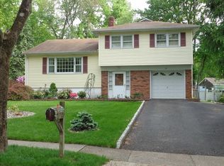 29 Sandra Ln, Wayne, NJ 07470
