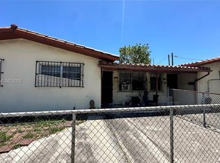 1050 SW 10th St, Miami, FL 33130