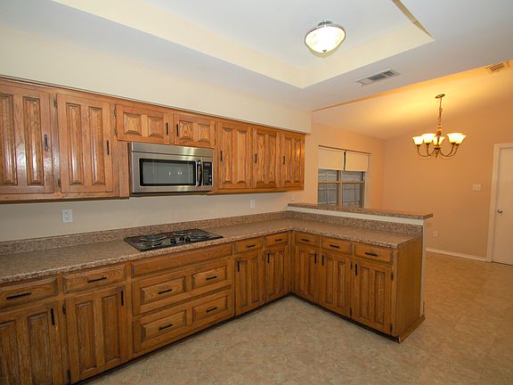 3rd image of 1003 Woodland Way