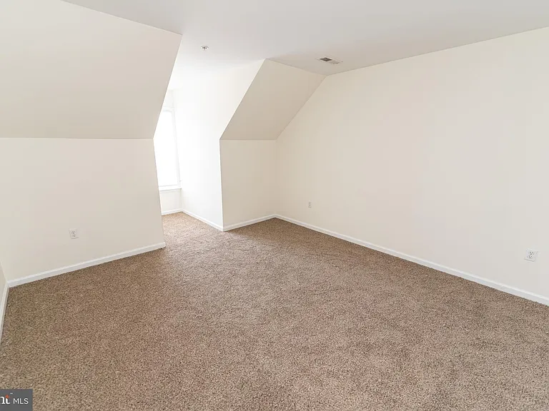202 Carsons Ct — Photo 26