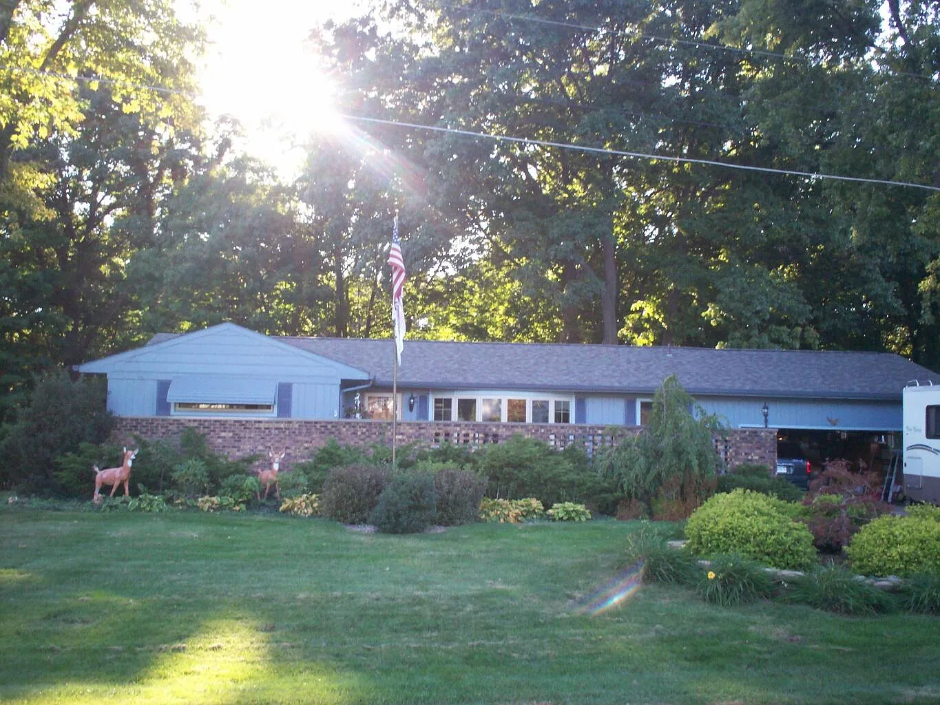 3 bed, 1700 sqft, $1,900 — Photo 1