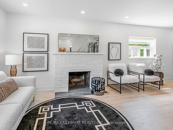 4th image of 54 Huntington Ave