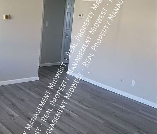 3rd image of 5548 Misty Ln