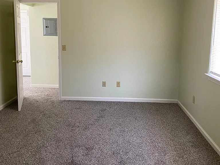 965 Prater Way — Photo 5