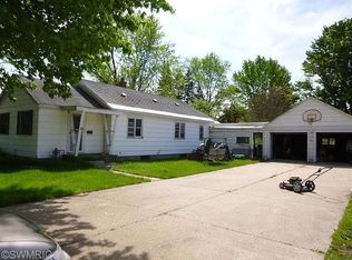 765 S Mill St, Reed City, MI 49677