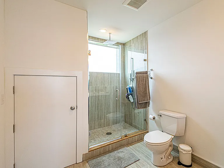 2137 Cross St — Photo 18