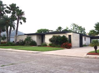 12 Park Ln, Galveston, TX 77551
