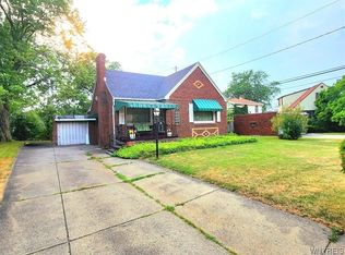 25 Campbell Rd, Cheektowaga, NY 14215