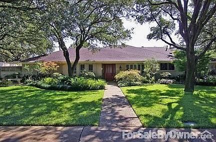 1st image of 3938 Courtshire Dr