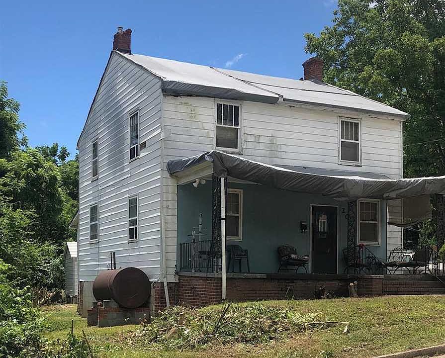 2nd image of 202 Dunstan Ave