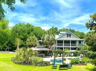 906 Kit Hall Rd, Mc Clellanville, SC 29458