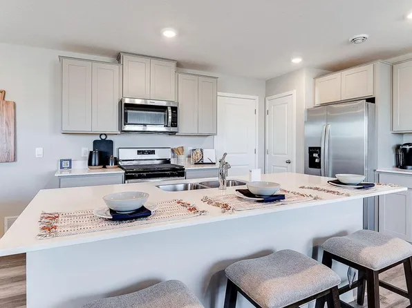 19225 136th Ave N, Rogers, MN 55374