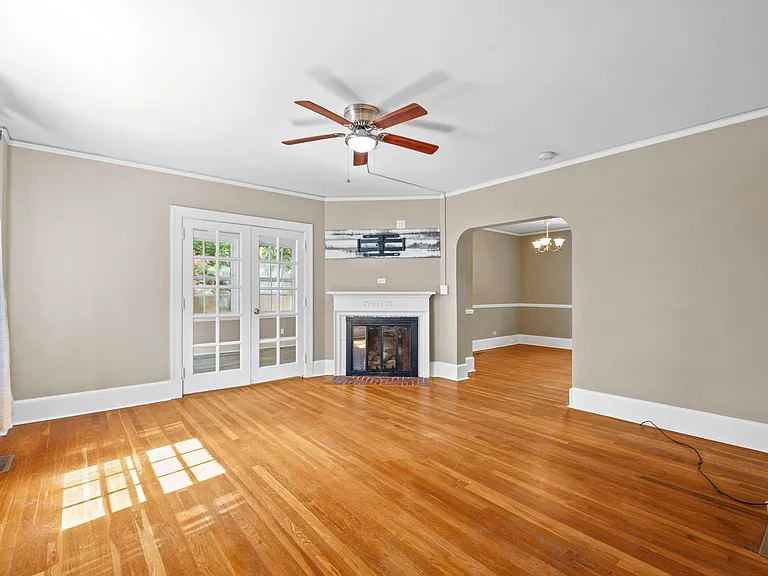 502 Thomas Rd — Photo 13