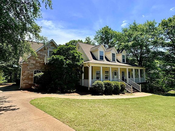 2nd image of 118 Chatim Ridge Ct