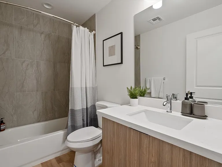 1818 W Earll Dr — Photo 25