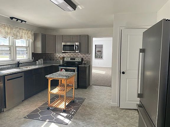 2nd image of 3081 S Dupont Blvd