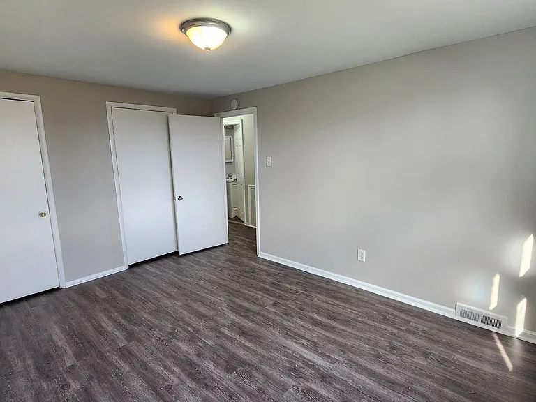 119 E Laughead Ave — Photo 5