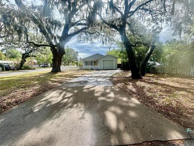 1040 N Clayton St, Mount Dora, FL, 32757