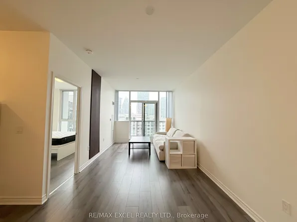 349 Rathburn Rd W, Mississauga, ON